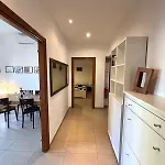 Family-friendly 2 Min To Metro A & Aqueducts Park Apartamento
