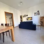 Family-friendly 2 Min To Metro A & Aqueducts Park Apartamento